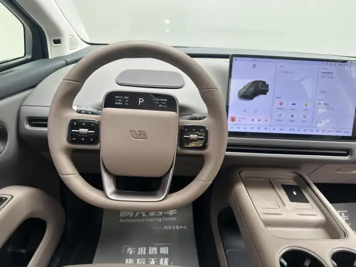 Li Auto i8 2025 Model Standard Edition – фото 9