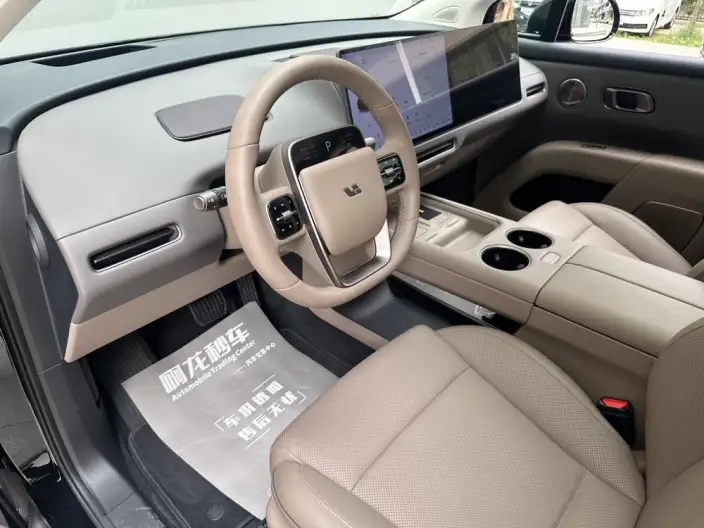Li Auto i8 2025 Model Standard Edition – фото 10