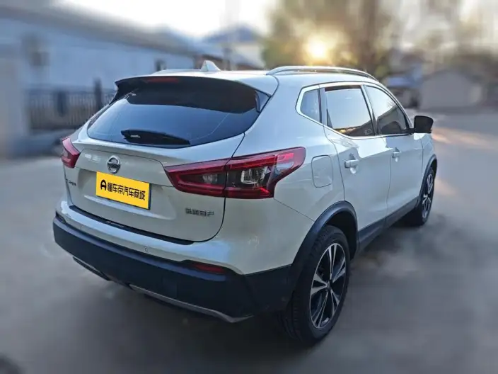 Nissan Qashqai 2022 Model 2.0L XV Prem. Deluxe Edition