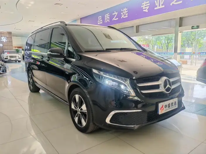 Mercedes-Benz V-Class 2022 Model V 260 Premium Edition – фото 2