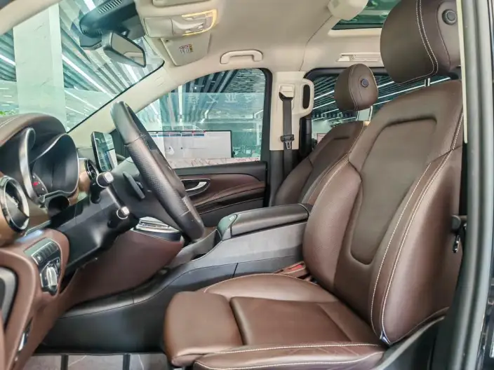 Mercedes-Benz V-Class 2022 Model V 260 Premium Edition – фото 9