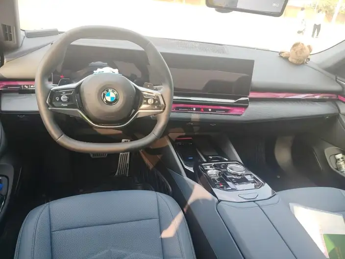 BMW 5 Series 2024 Model 530Li Exclusive Model Luxury Set – фото 5