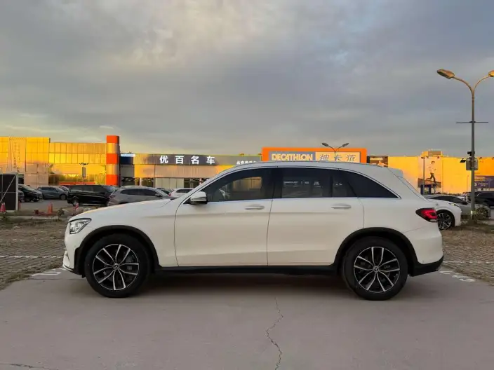 Mercedes-Benz GLC 2022 Model GLC 260 L 4MATIC Luxury Model – фото 4