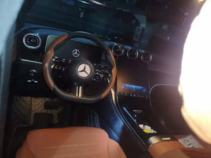 Mercedes-Benz GLC 2024 Model GLC 260 L 4MATIC Luxury Model 5 seat – фото 5