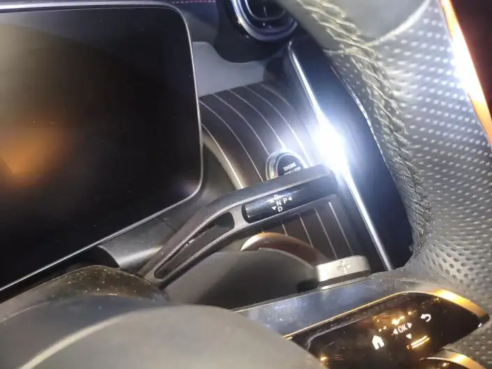 Mercedes-Benz GLC 2024 Model GLC 260 L 4MATIC Luxury Model 5 seat – фото 9