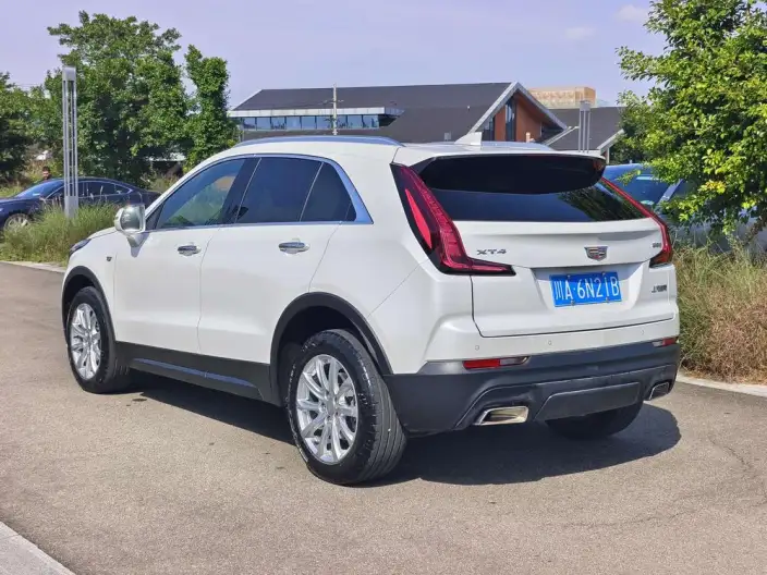 Cadillac XT4 2022 Model 28T 2WD Fashion Model – фото 5
