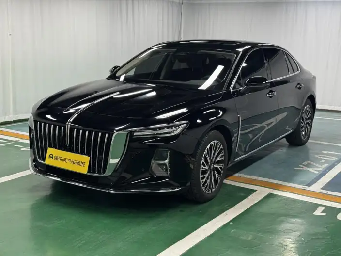 Hongqi H5 2025 Model 2.0T Automatic Flag Enjoy Edition