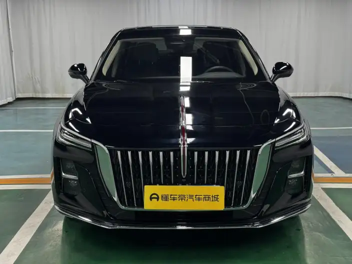 Hongqi H5 2025 Model 2.0T Automatic Flag Enjoy Edition