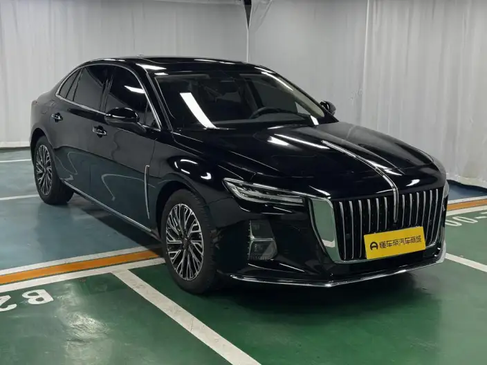 Hongqi H5 2025 Model 2.0T Automatic Flag Enjoy Edition