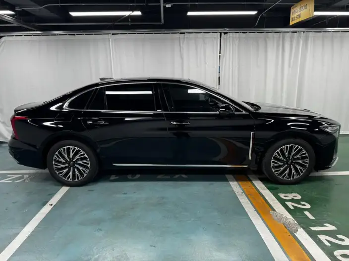Hongqi H5 2025 Model 2.0T Automatic Flag Enjoy Edition – фото 8