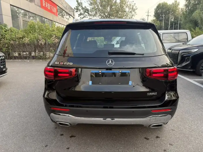 Mercedes-Benz GLB 2025 Model GLB 220 Fashion Model