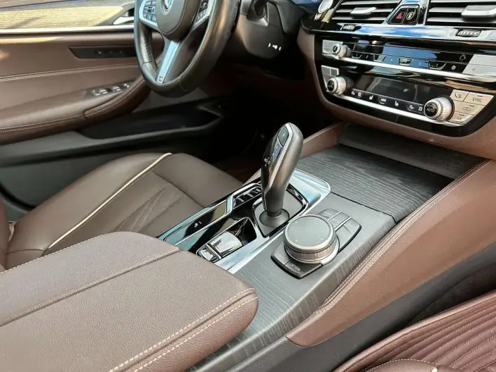 BMW 5 Series 2021 Model 530Li Leading Model M Sports Set – фото 8