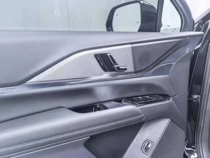 Cadillac XT5 2025 Model 28T 4WD Luxury Model – фото 8