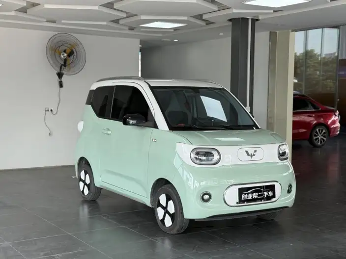 Wuling Hongguang MINIEV 2024 Model 215km Advanced version Lithium Iron Phosphate
