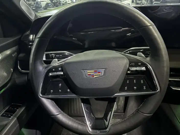 Cadillac CT6 2023 Model 28T Luxury Model – фото 9