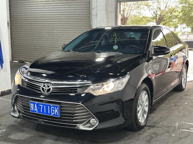 Toyota Camry 2015 2.0G Leading – фото 1