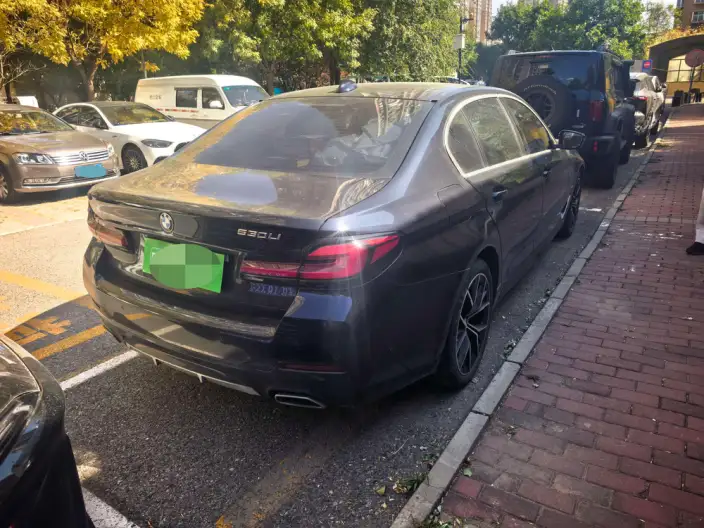 BMW 5 Series 2023 Model Facelift 530Li Exclusive Model M Sports Set – фото 3