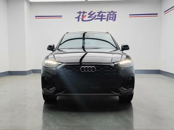 Audi Q5L 2023 Model 40T Luxury Dynamic Model – фото 2