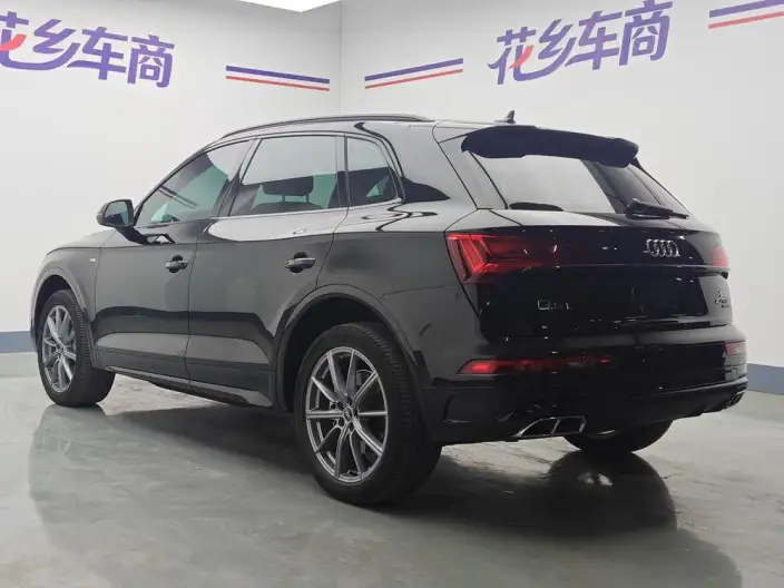Audi Q5L 2023 Model 40T Luxury Dynamic Model – фото 5