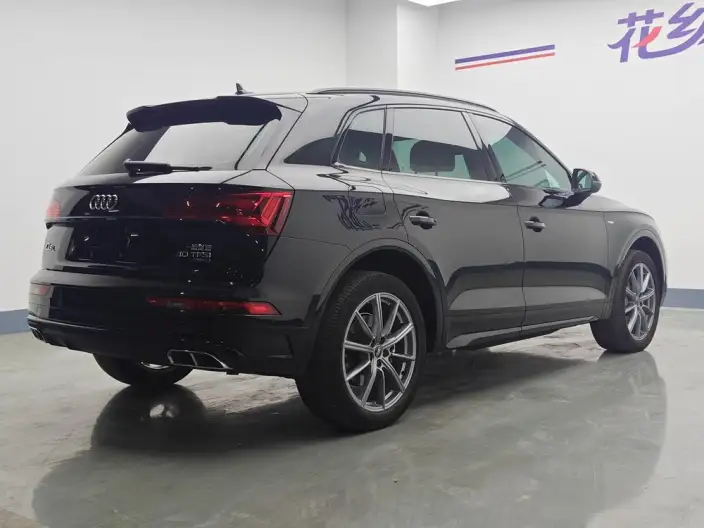 Audi Q5L 2023 Model 40T Luxury Dynamic Model – фото 7