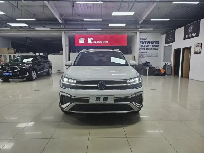 Volkswagen Tharu 2024 Model 300TSI 2WD Full Moon Edition
