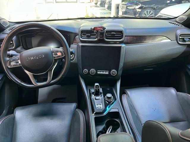 Lynk & Co 03 2019 2.0TD Auto Vigorous Pro – фото 6