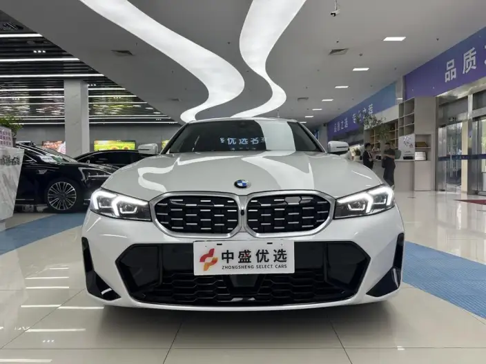 BMW 3 Series 2025 Model 325Li M Sports Set – фото 2