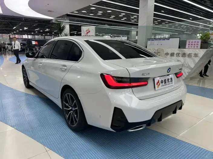 BMW 3 Series 2025 Model 325Li M Sports Set – фото 4
