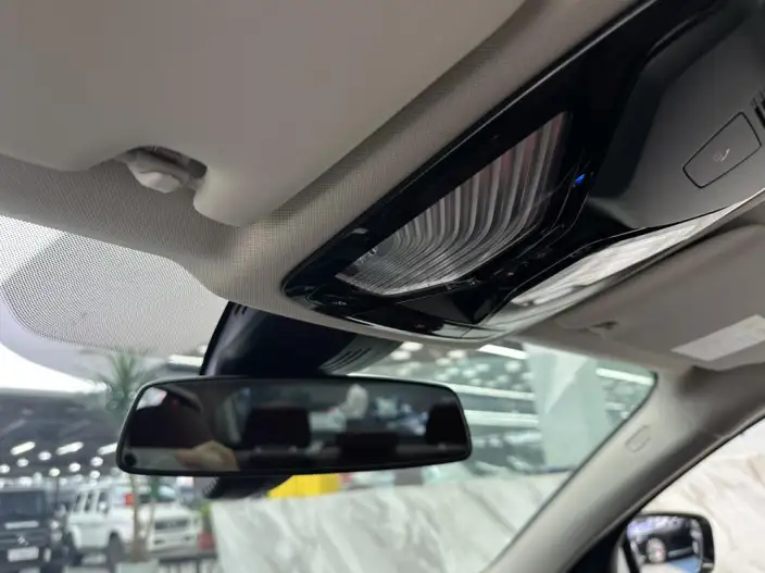 BMW 3 Series 2025 Model 325Li M Sports Set – фото 9
