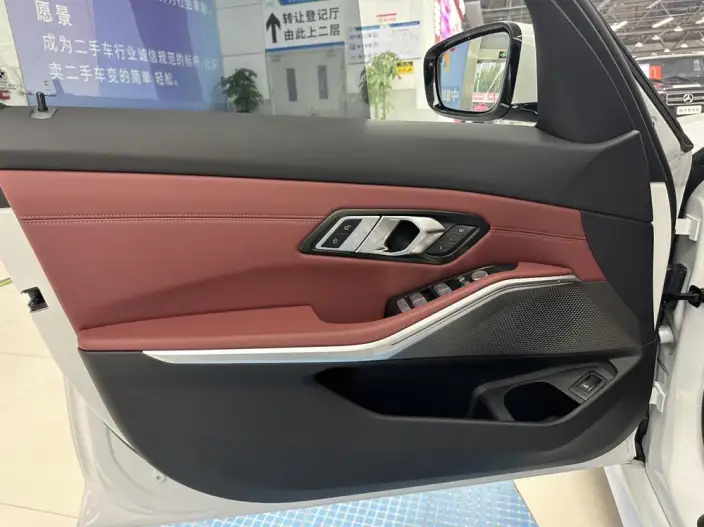 BMW 3 Series 2025 Model 325Li M Sports Set – фото 10