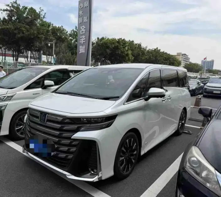 Vellfire 2024 Model 2.5T Automatic 4WD 7 seat Parallel Imported