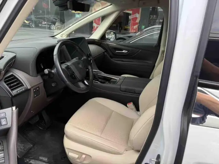 Vellfire 2024 Model 2.5T Automatic 4WD 7 seat Parallel Imported – фото 7