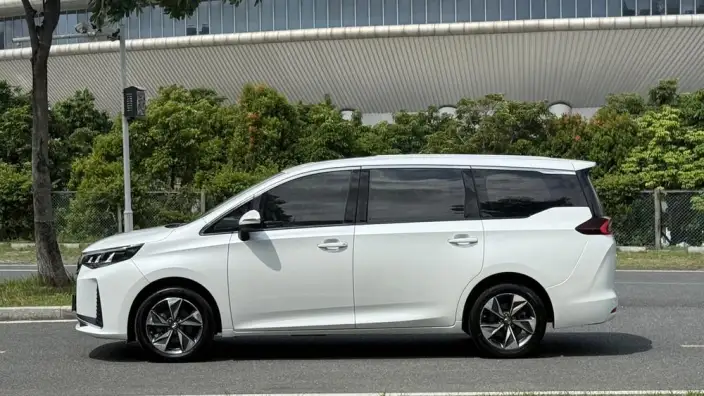 GAC Trumpchi M6 2021 Model Pro 270T AT Deluxe Edition – фото 4