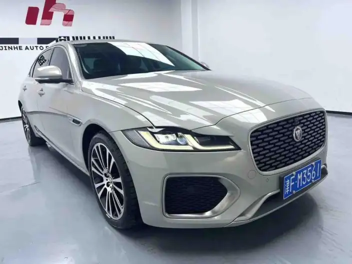 Jaguar XFL 2024 Model 2.0T P250 2WD Exclusive Deluxe Edition
