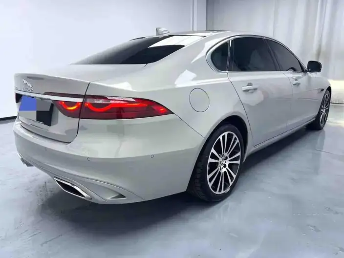 Jaguar XFL 2024 Model 2.0T P250 2WD Exclusive Deluxe Edition – фото 6