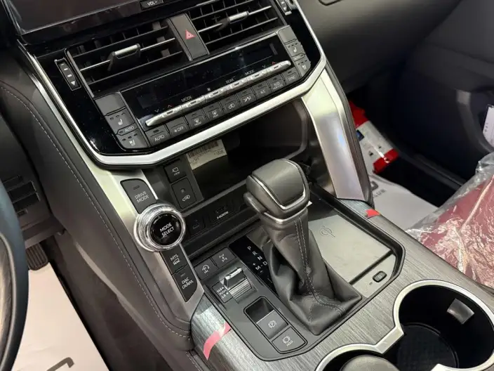 Land Cruiser (import 2025 Model 3.5T Automatic 4WD 7 seat Parallel Imported – фото 10