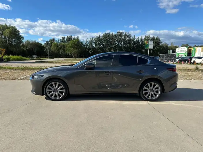 Mazda3 Axela 2022 Model 2.0L Automatic Zhi Ya Edition