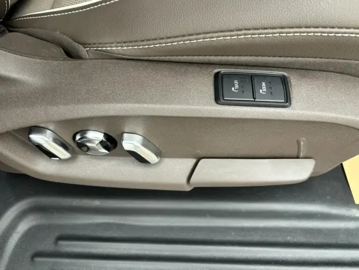 Viloran 2023 Model Facelift 380TSI Premium Edition – фото 8