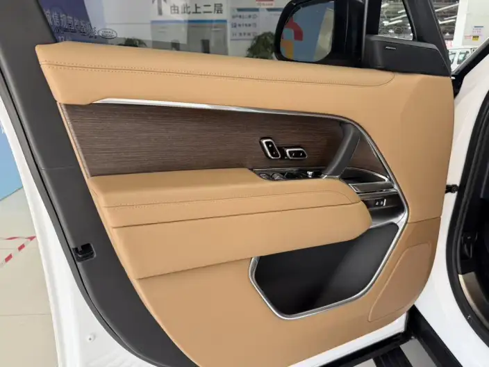 Range Rover 2023 Model 3.0 L6 360PS Shengshi Edition – фото 9
