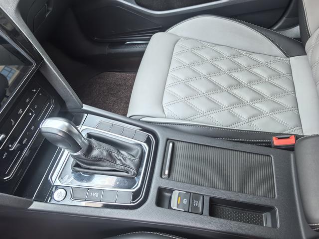 Volkswagen Magotan 2023 2-Millionth Anniversary 330TSI DSG Luxury – фото 10