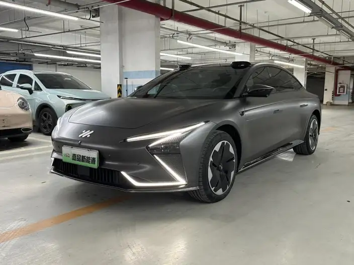 Zhiji L7 2022 Model Dynamic Edition