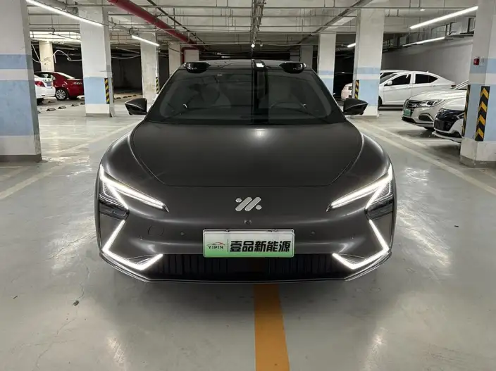 Zhiji L7 2022 Model Dynamic Edition