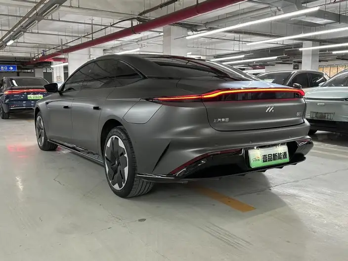 Zhiji L7 2022 Model Dynamic Edition