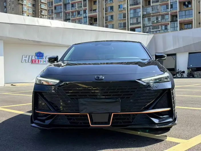 Changan UNI-V 2023 Model 1.5T Sports Edition – фото 2