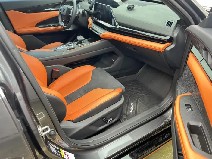 Changan UNI-V 2023 Model 1.5T Sports Edition – фото 7