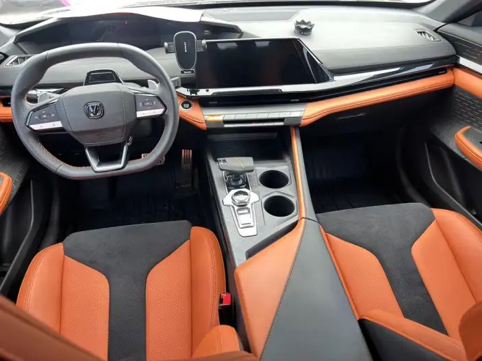 Changan UNI-V 2023 Model 1.5T Sports Edition – фото 8