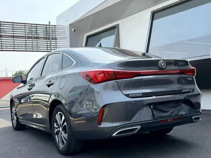 Changan Eado 2023 Model PLUS Changxiang Edition Blue whale NE 1.4T GDI DCT Noble Model – фото 4
