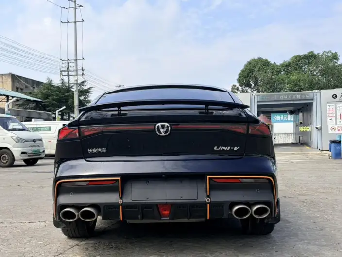Changan UNI-V 2023 Model 1.5T Sports Edition – фото 5