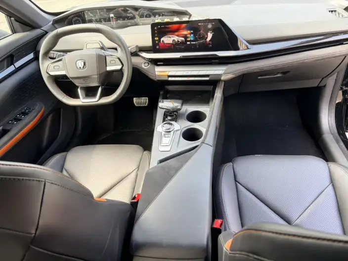 Changan UNI-V 2023 Model 1.5T Sports Edition – фото 9