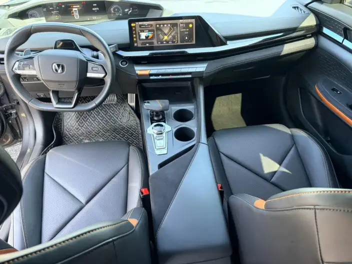 Changan UNI-V 2022 Model 1.5T Sports Edition – фото 7